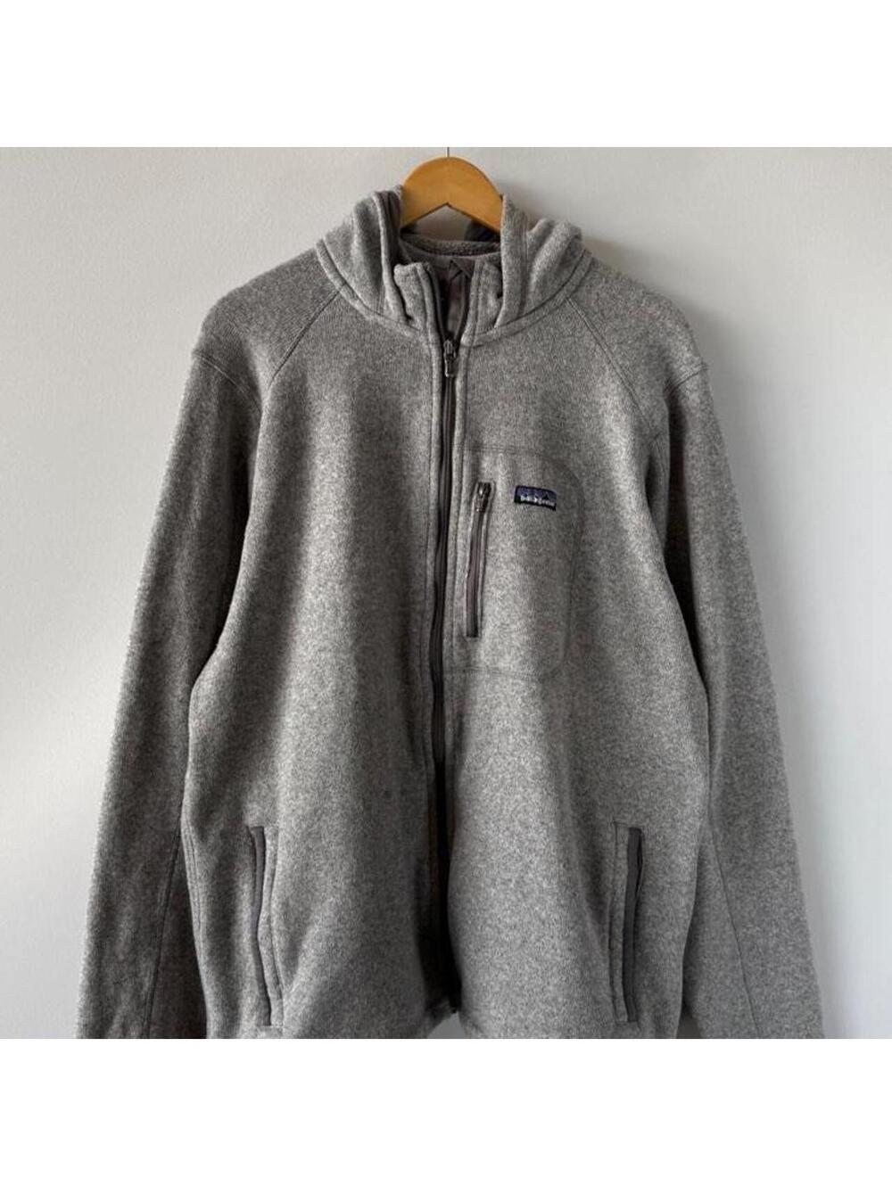Grey Patagonia full zip hooded fleece (1062)